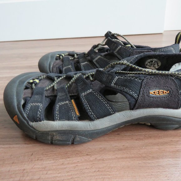 KEEN Men's Newport H2 Black Water Hiking Sandals - Size US 8 - Picture 7 of 13